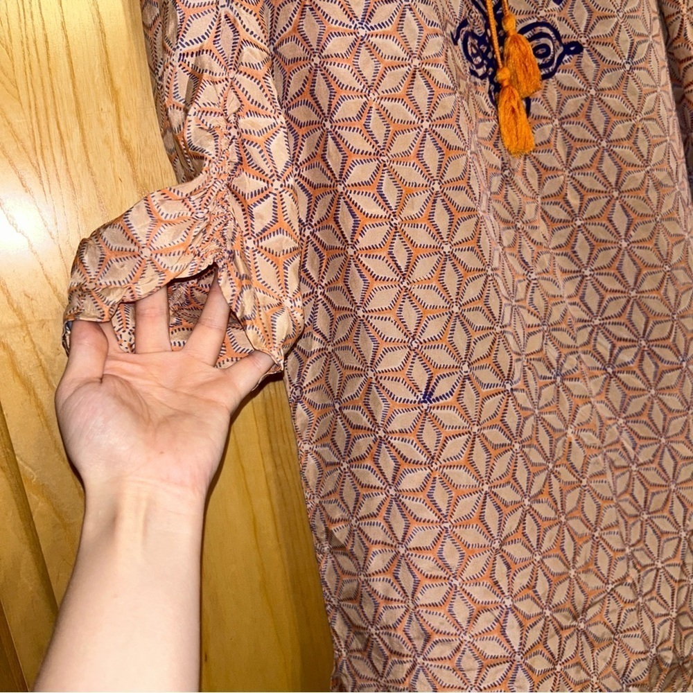 Roberta Roller Rabbit 100% Silk - Picture 2 of 7